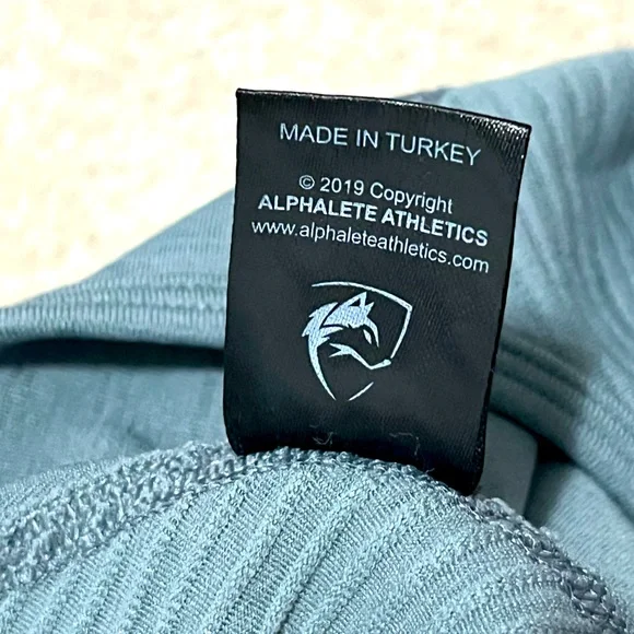 Alphalete Revival Crop - Picture 5 of 7